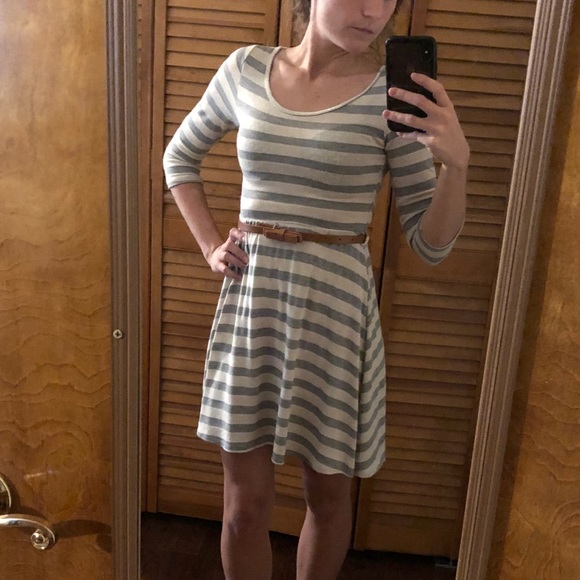 [Charlotte Russe] 3/4 length sleeve striped dress - Picture 4 of 8